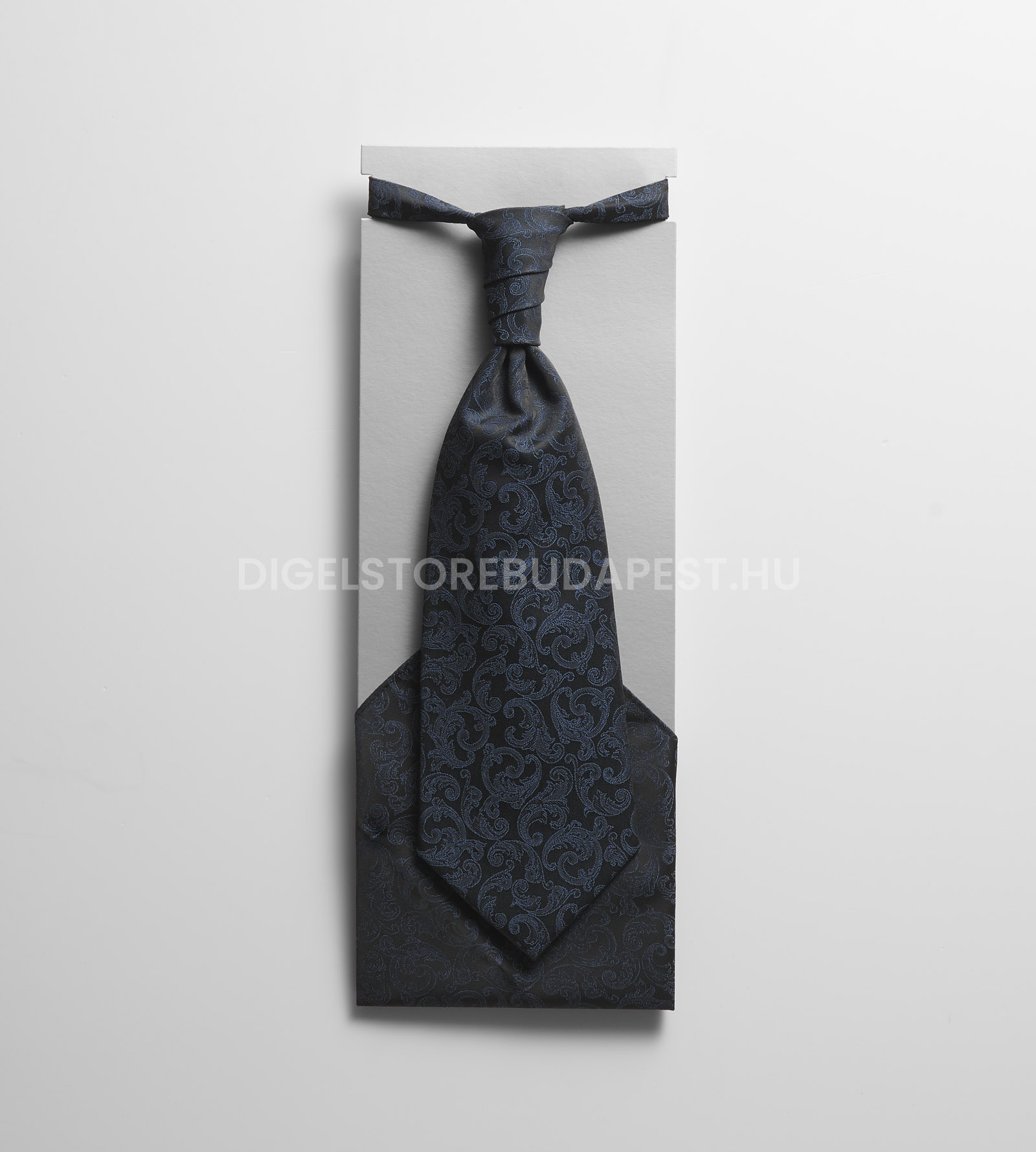 sotetkek barokk mintas francia nyakkendo diszzsebkendovel loy 1008914 22 01